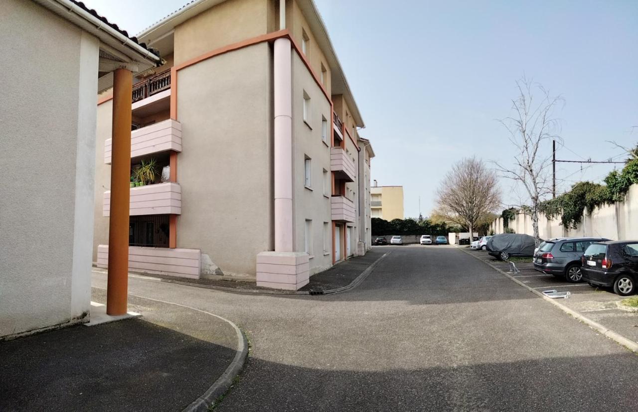 Grand T3 Avec Clim, Parking Et Terrasse Privative - Agen Lägenhet Exteriör bild
